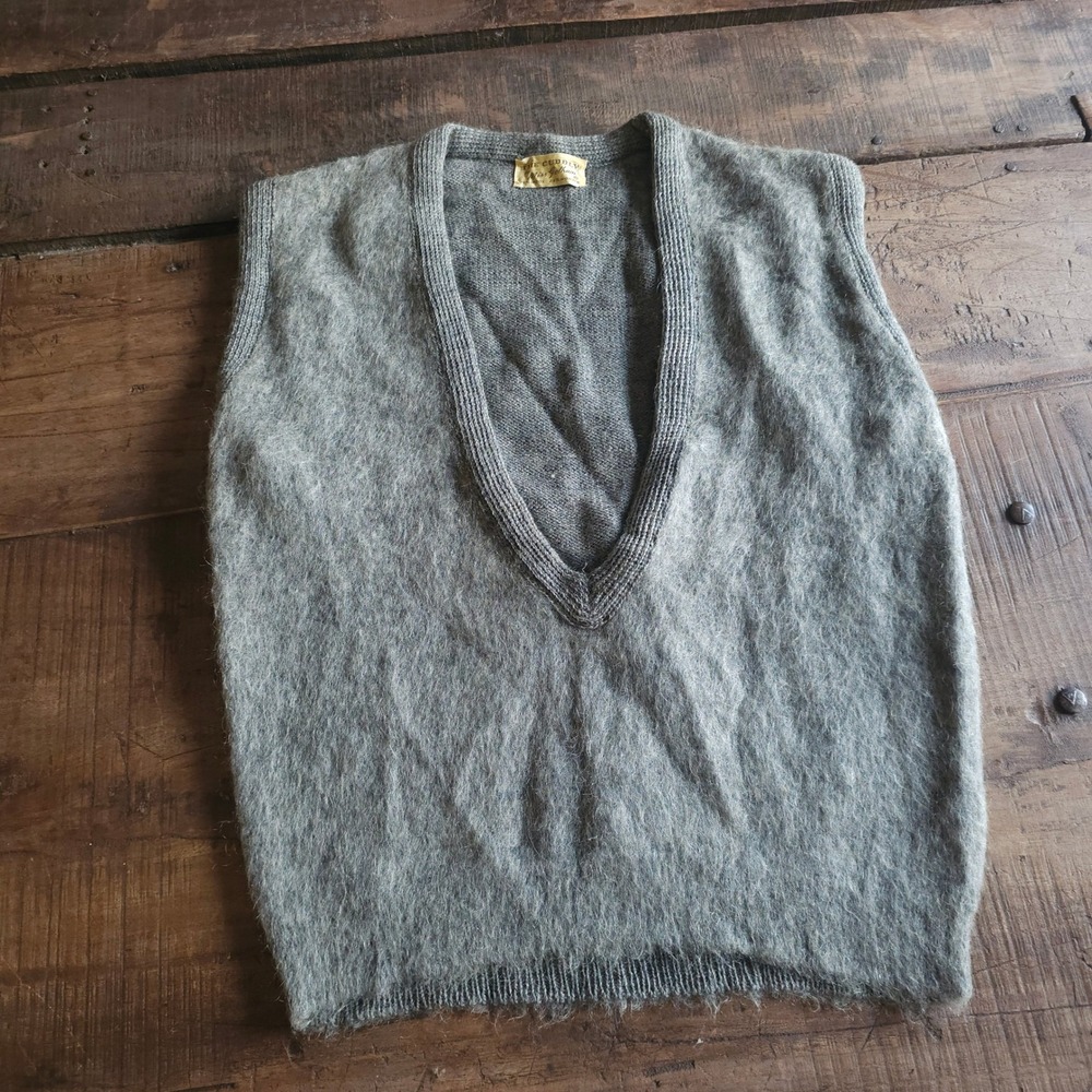 Vintage 1950s Miss Gotham Shaggy Mohair Wool Blend V-Neck Sweater Vest Gray